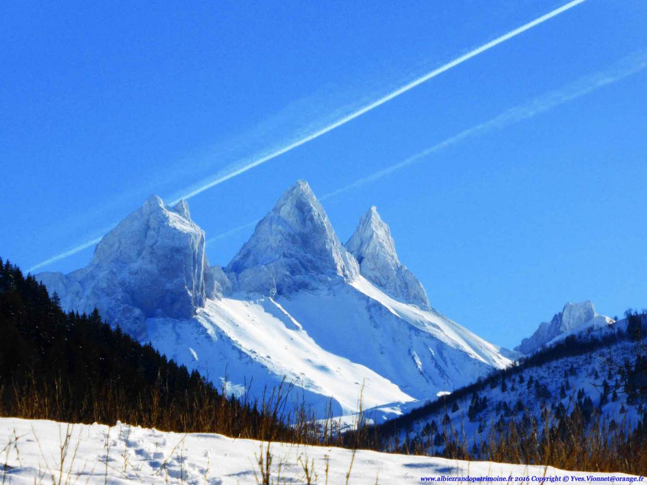 Les Aiguilles d'Arves sous la neige