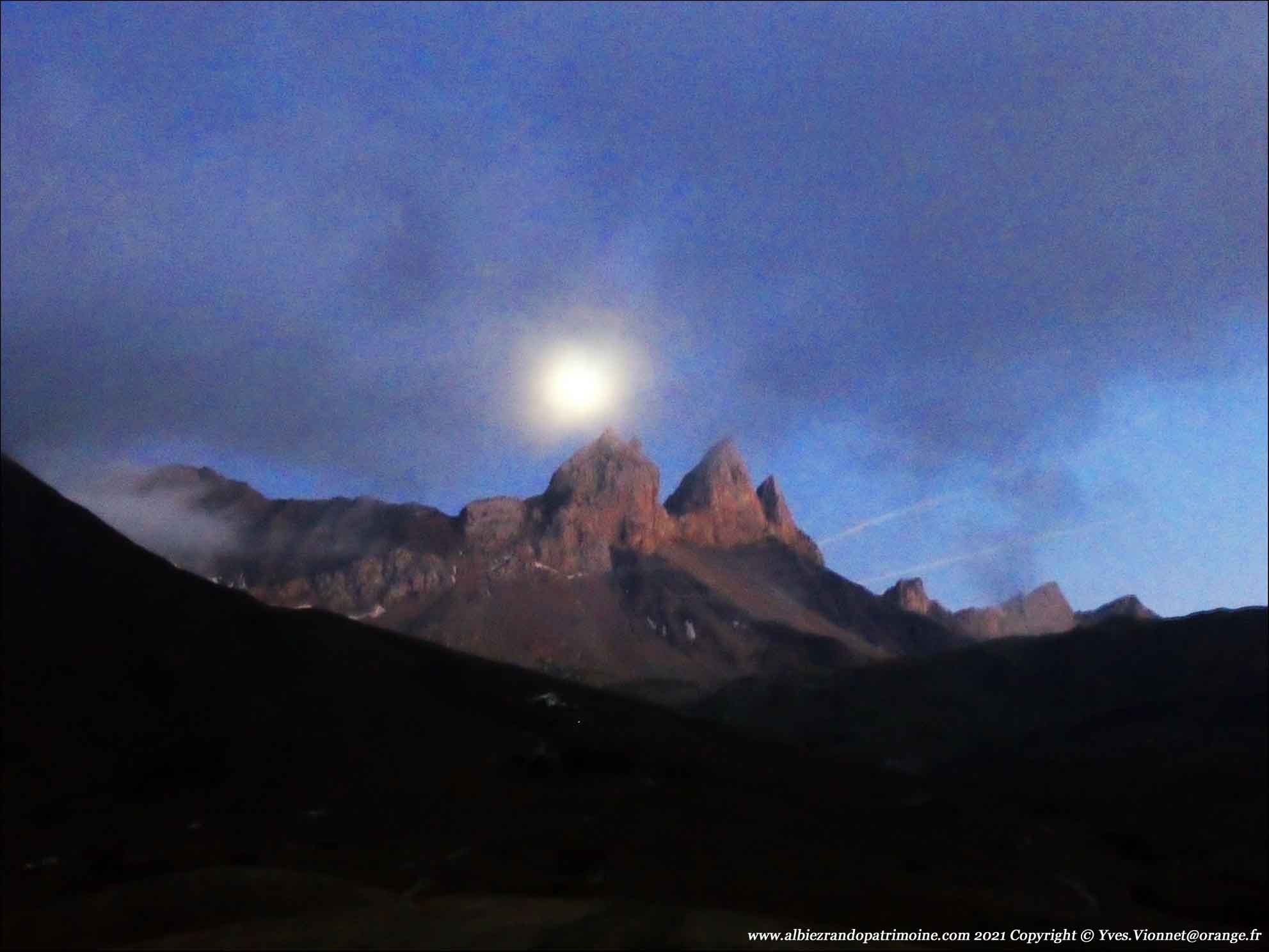 P1160675 210817 obscham lune aigarves 