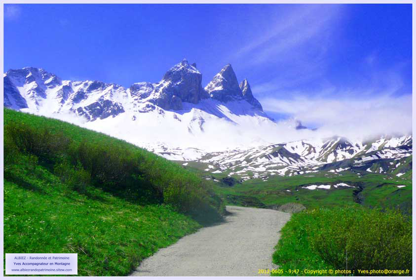 Au pied des Aiguilles d'Arves