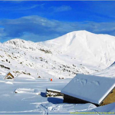 Panorama des Arves à 2000 m, rando raquettes, resto