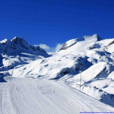 Panorama des Arves à 2000 m, rando raquettes, resto